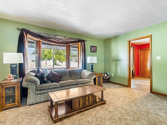 4th image of 1037 Atkins Rd