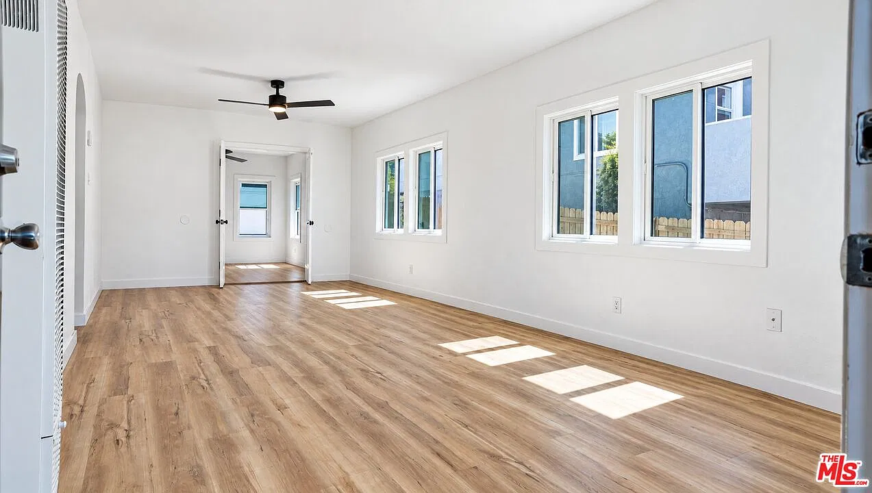 2 bed, 1.0 bath, $3,150 — Photo 3