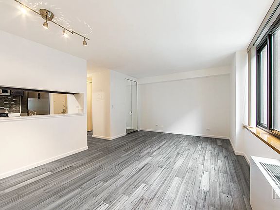 2nd image of 161 W 61st St APT 10D