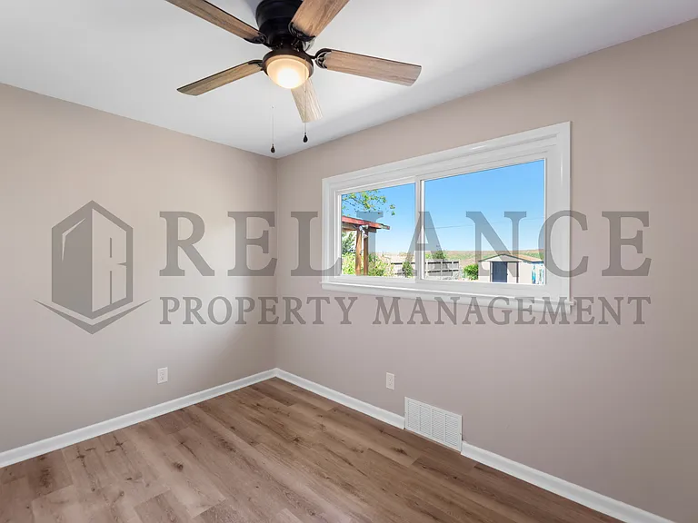 416 Alexander Dr — Photo 24