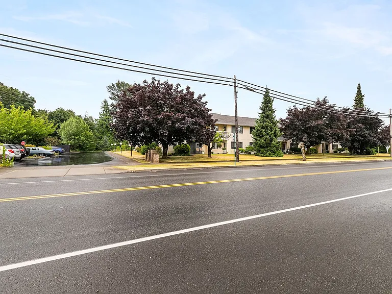 Heart of Downtown Lynden - Heritage Apartments — Photo 38