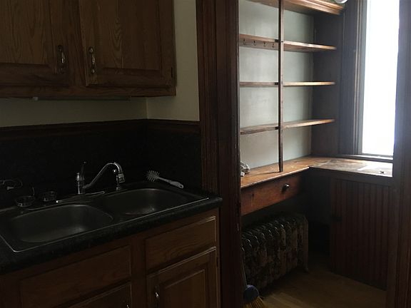 2nd image of 241 W Hewitt Ave