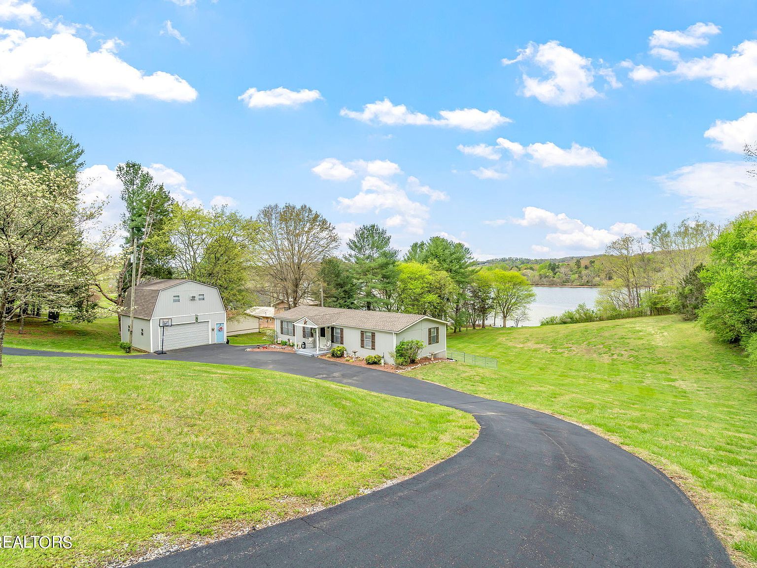 2215 Matlock Bend Rd, Loudon, TN 37774 Zillow