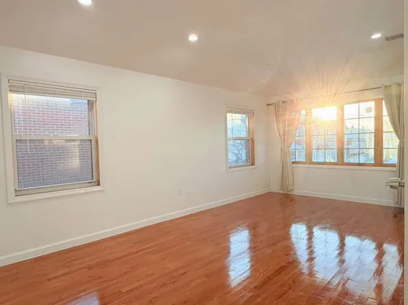 75-19 166th St #2F, Fresh Meadows, NY 11366