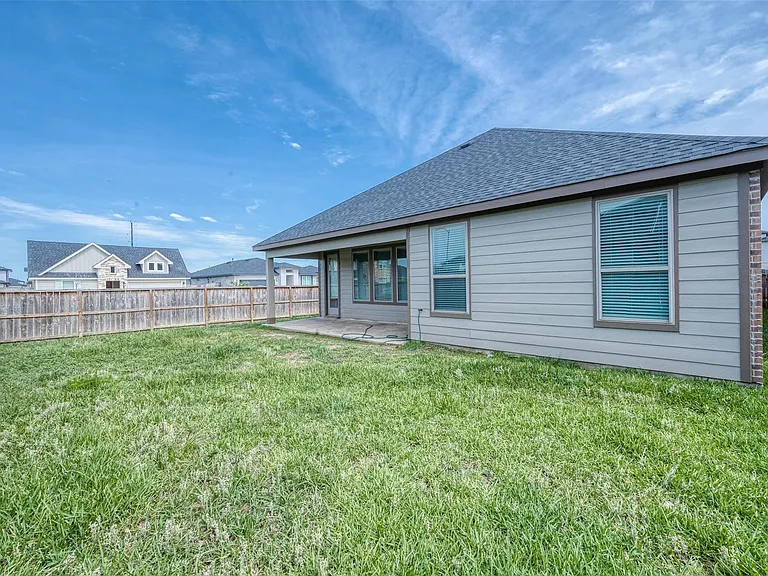 29326 Red Rocks Park Dr — Photo 37