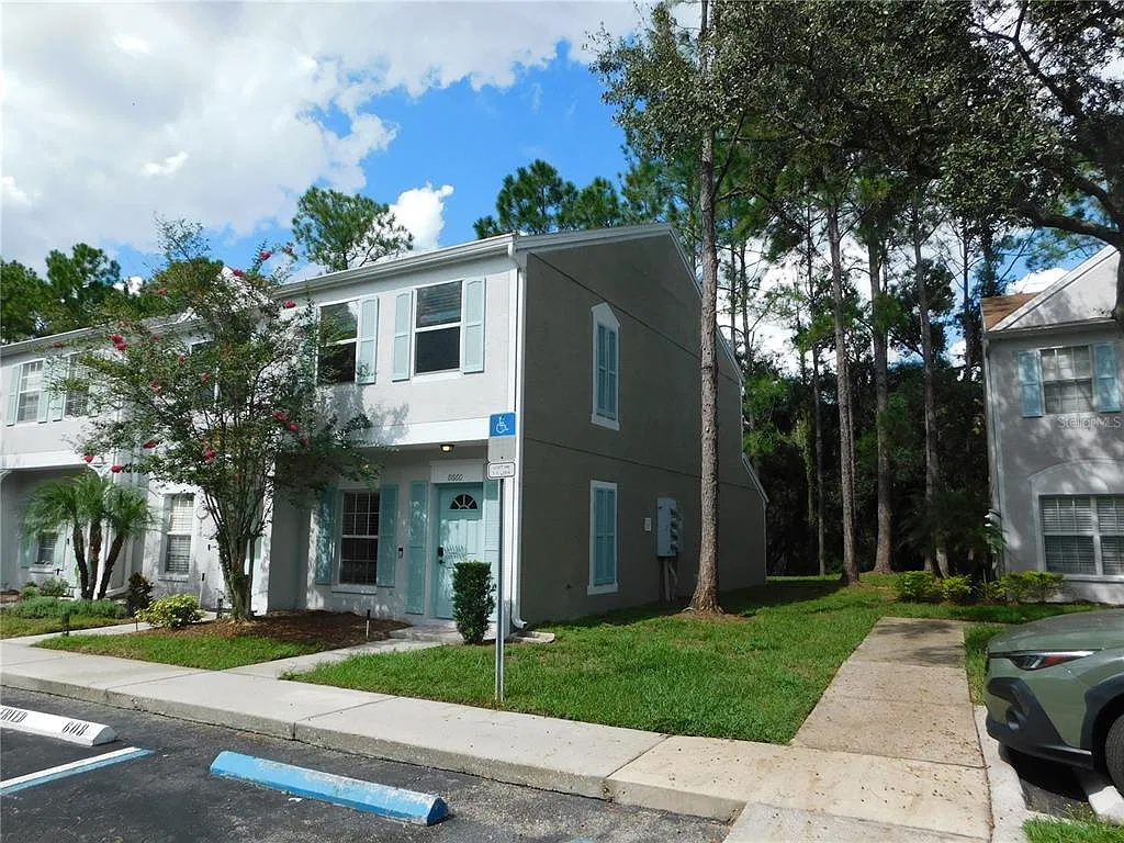 2 bed, 2.5 bath, 1184 sqft, $1,900 — Photo 3