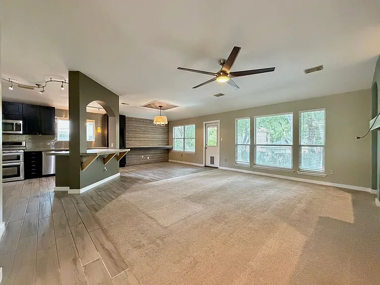 12518 Zeller Ln — Photo 4