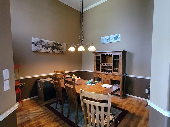 2nd image of 204 King William Dr