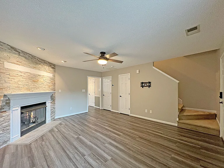 1100 22nd St NE #502 — Photo 11