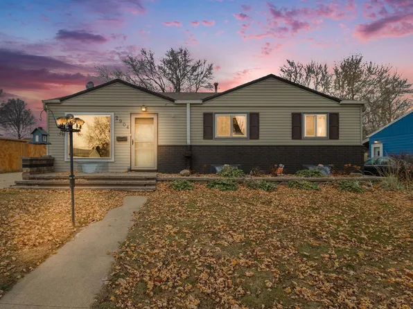 2904 E 21st St, Sioux Falls, SD 57103