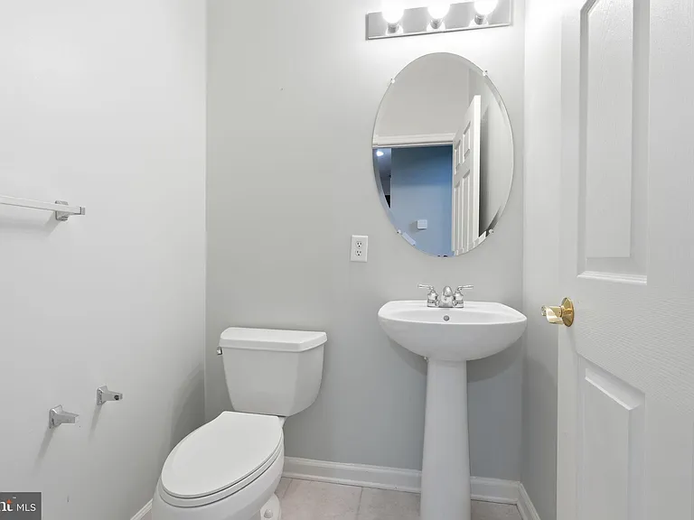1606 Nathan Dr — Photo 5
