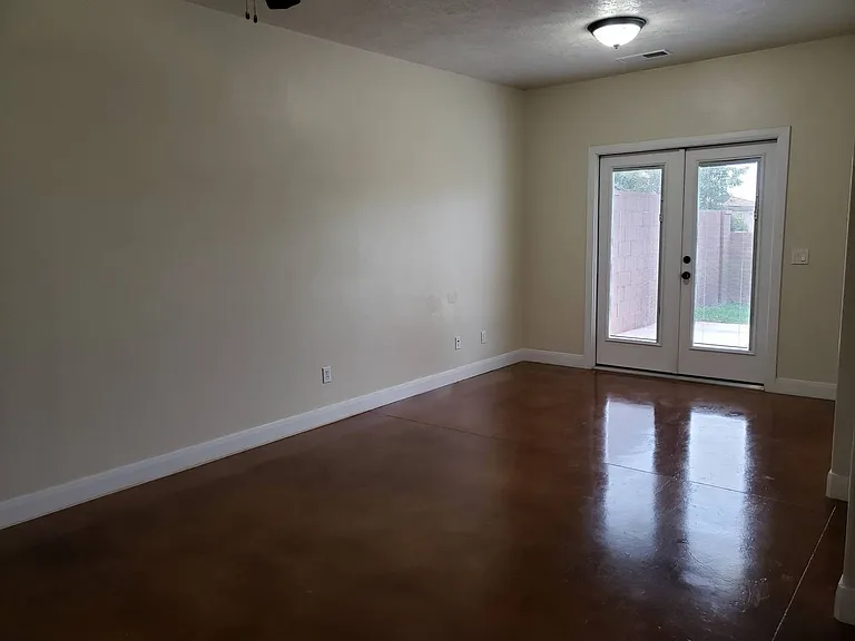 1385 W Clinton Way — Photo 10