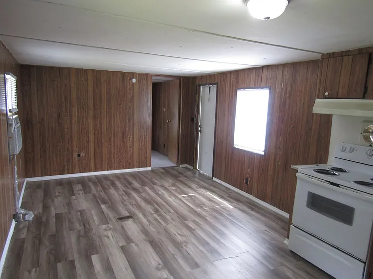 1219 W Oglethorpe Hwy — Photo 16