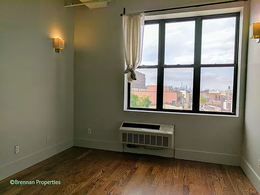 Rented by Manhattan Management LLC | media 45