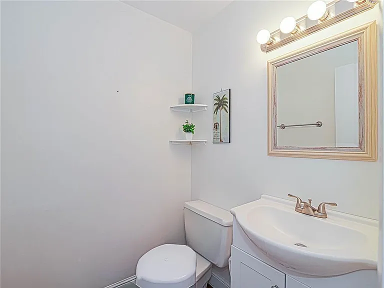 76 Royal Oak Dr #205 — Photo 14