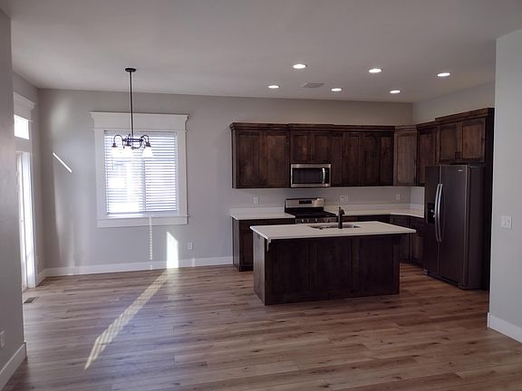 4th image of 5217 E Allcott Dr