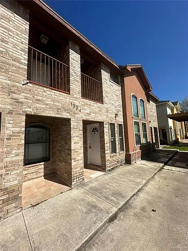 1304 W Fig Ave #2 Photo 1