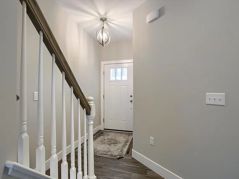 1747 Shady Ln — Photo 7