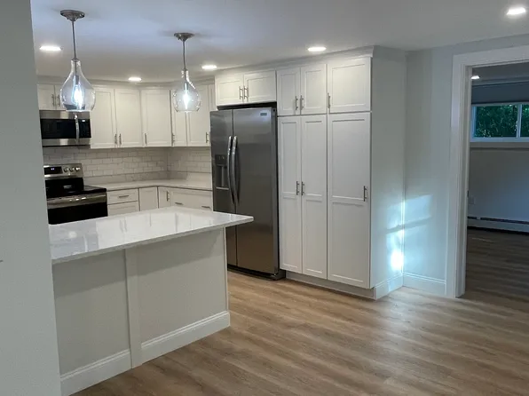 290 Columbia St, South Kingstown, RI 02879