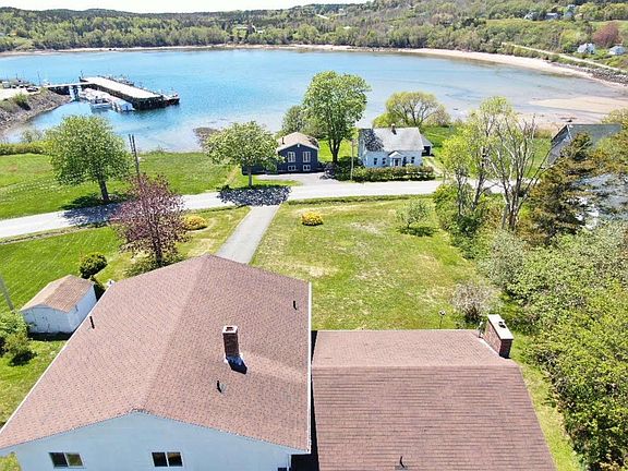 5th image of 445 Sandy Cove Rd
