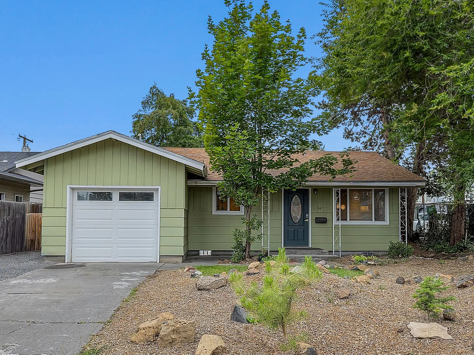 3 bed, 1202 sqft, $2,695 — Photo 3