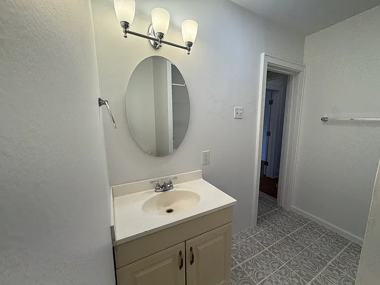 12 Alexander Pl #2 — Photo 10