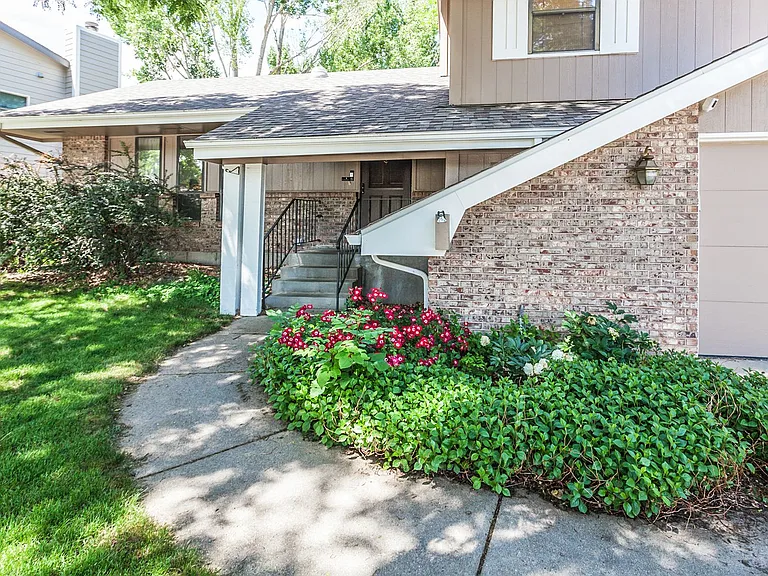 2538 Creekwood Dr — Photo 4