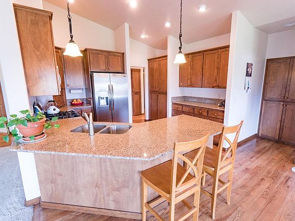 4th image of 1820 Windward Dr