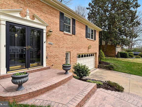 3rd image of 10838 Greene Dr