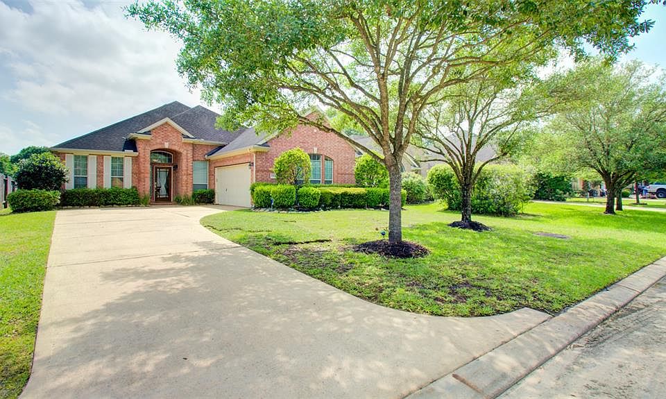 1st image of 15323 Stoneridge Park Ln
