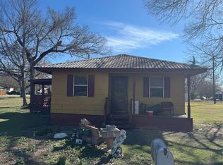 503 Hill St, Smithville, TX 78957