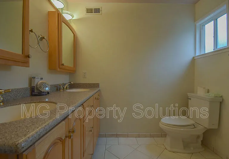 521 Rowland Blvd — Photo 20