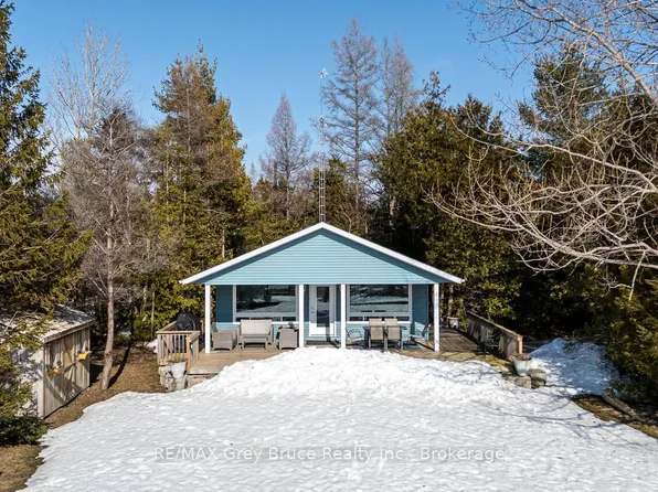 1208 Sunset Dr, South Bruce Peninsula, ON N0H 2T0
