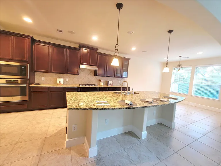 5822 Crawford Hill Ln — Photo 6