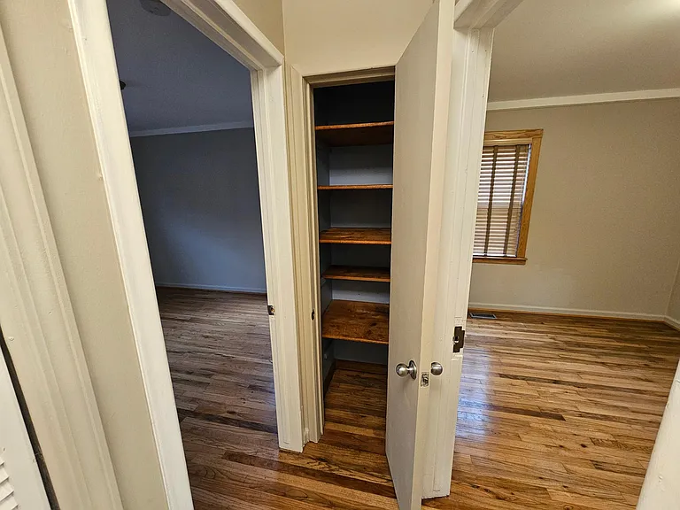 568 E Hudson Ave — Photo 18