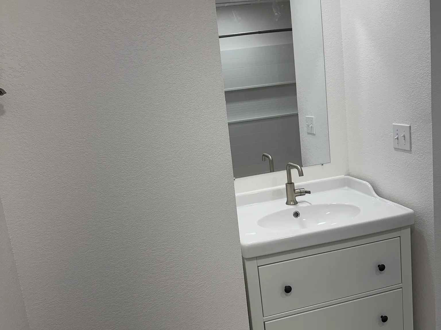2 bed, 850 sqft, $1,600 — Photo 2