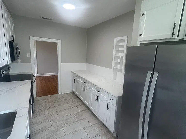 904 W 21st St #2 — Photo 5