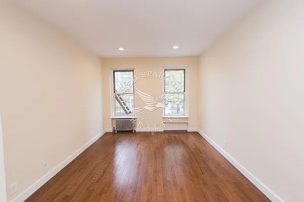 Rented by Red Sparrow Realty Group | media 10