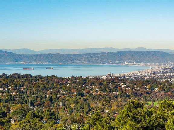 3rd image of 80 Saddleback Rd