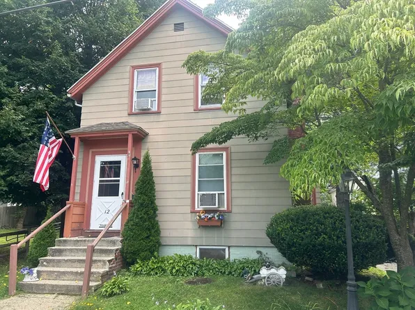 12 Sumner St, Saugus, MA 01906