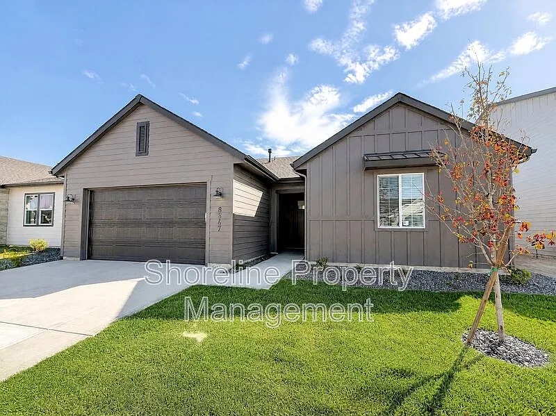 3 bed, 2.0 bath, 1558 sqft, $2,495 — Photo 1