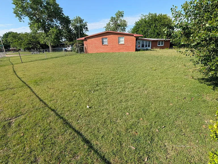 3401 NW Williams Ave — Photo 16