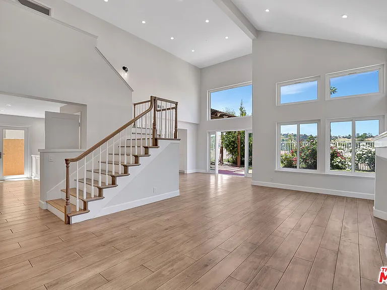 24701 Calle Conejo — Photo 9