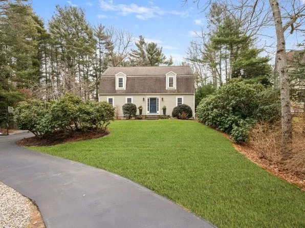 91 Brick Hill Ln, Duxbury, MA 02332