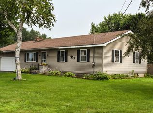923 Hinckley Rd, Clinton, ME 04927