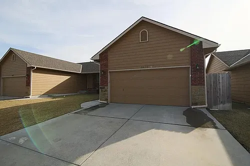 Floor plan 5245 N LYCEE CIR