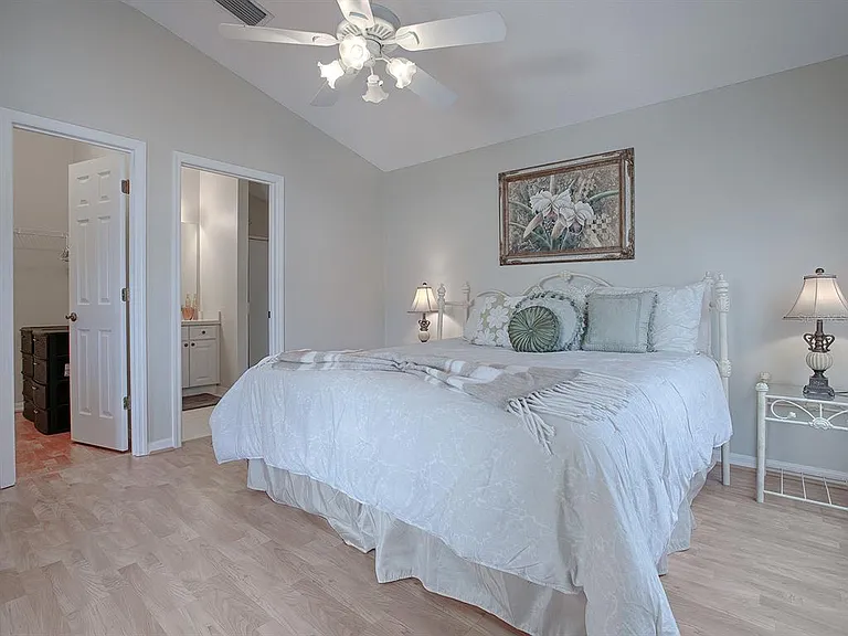 1129 Santa Cruz Dr — Photo 16
