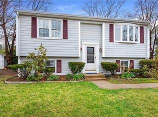 7 Silby St, Warwick, RI 02889