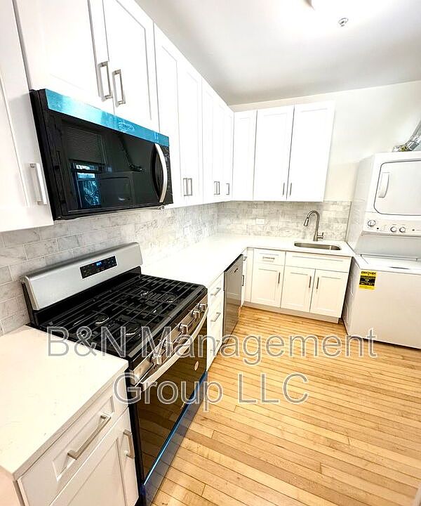 1st image of 1733 W Ainslie St APT 1