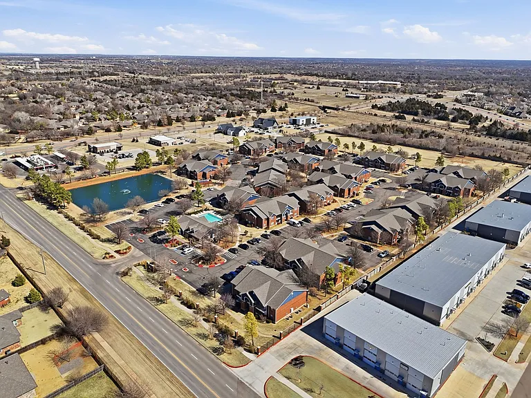 Edmond at Twenty500 Apartments — Photo 23